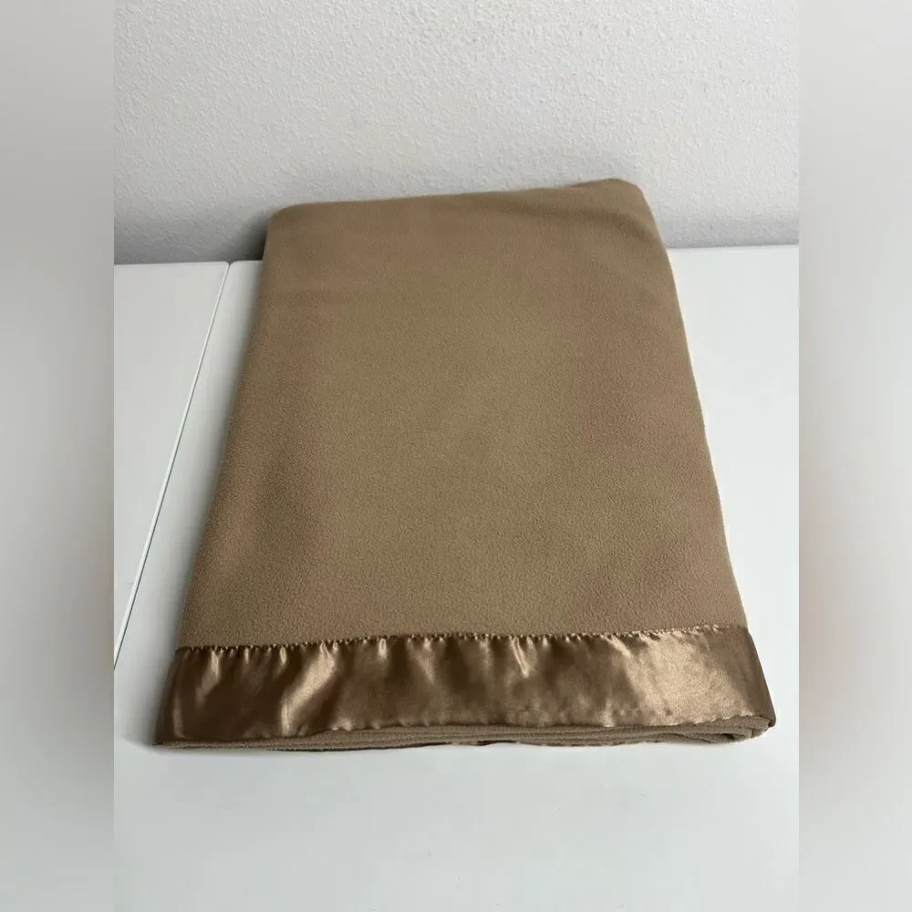Manstays Princess Summer Weight Heirloom Blankety 64” x 90” Latte Queen Size